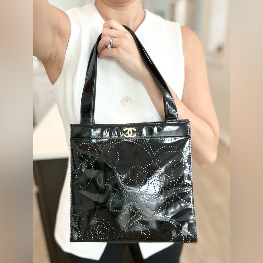 FIRM PRICE Auth CHANEL CC Black Camellia Perforated Patent Leather Tote Bag